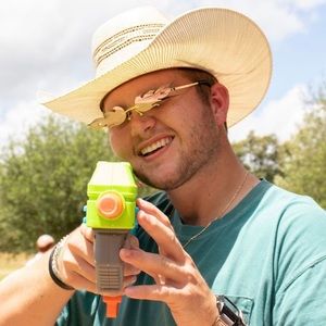 Meet your Posher, Preston